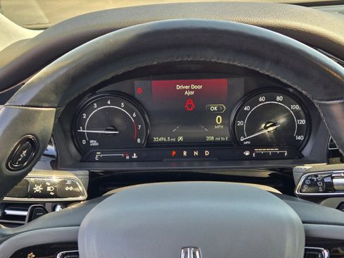 Certified 2022 Lincoln Corsair AWD w/ Premium Package image 33