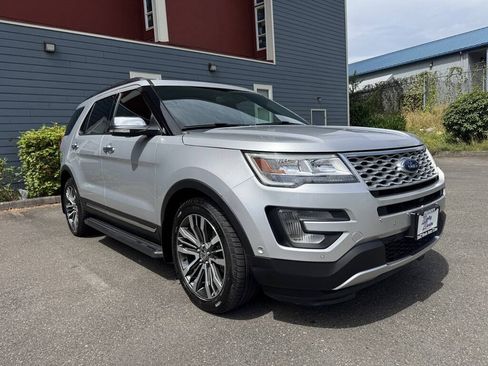 Used 2017 Ford Explorer Platinum AWD/4WD image 7