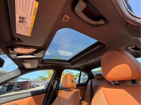 Used 2023 BMW 330i Sedan w/ Premium Package RWD image 40