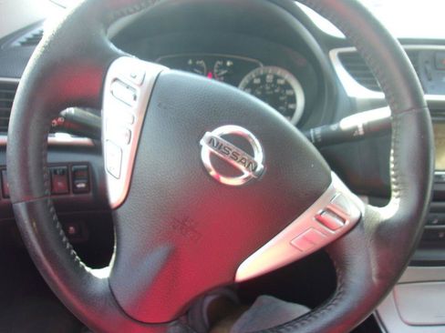 Used 2015 Nissan Sentra SV FWD image 9