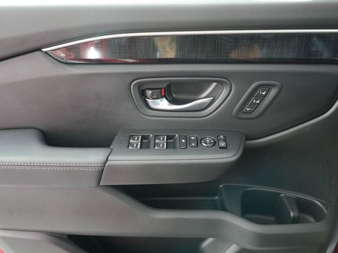 Used 2025 Honda Pilot Elite image 24