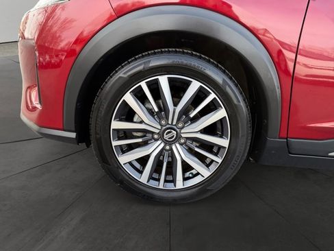 Used 2021 Nissan Kicks SR image 9