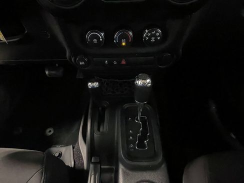 Used 2018 Jeep Wrangler Unlimited Sport AWD/4WD image 24