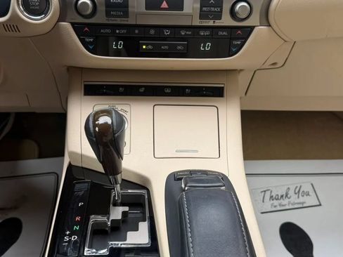Used 2015 Lexus ES 350 w/ Luxury Package FWD image 20