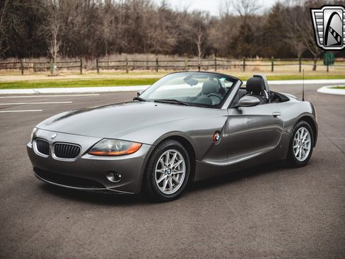 Used 2004 BMW Z4 2.5i image 17