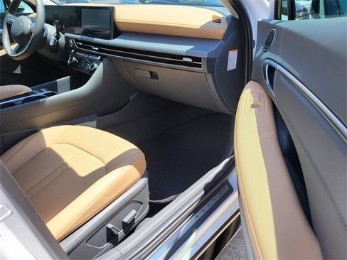 New 2025 Hyundai Sonata Limited image 7