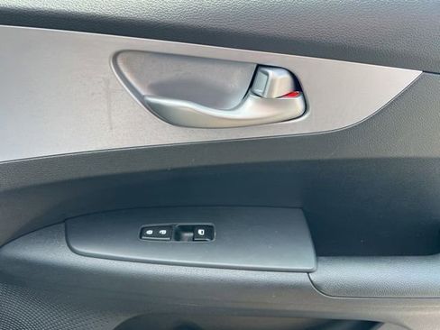 Certified 2024 Kia Forte LXS FWD image 29