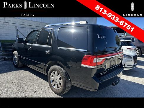 Used 2016 Lincoln Navigator Select image 9