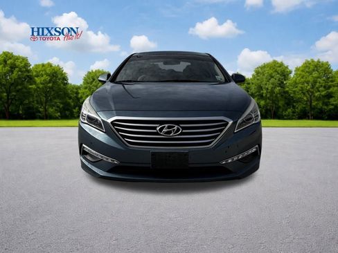 Used 2015 Hyundai Sonata SE image 2
