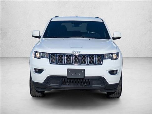 Used 2021 Jeep Grand Cherokee Laredo AWD/4WD image 2