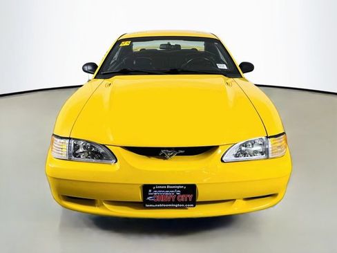 Used 1995 Ford Mustang Coupe RWD image 2
