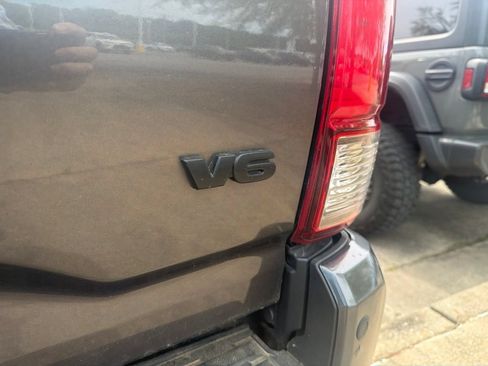 Used 2019 Toyota Tacoma TRD Off-Road AWD/4WD image 6