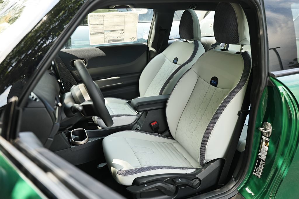 New 2026 MINI Cooper 2-Door Hardtop FWD image 20