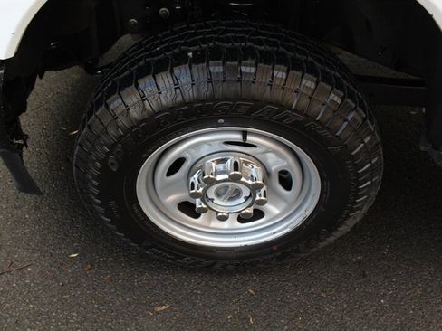 Used 2022 Ford F250 XL w/ Power Equipment Group image 18