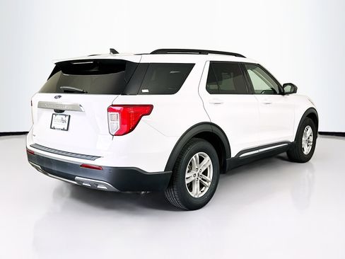 Used 2023 Ford Explorer XLT w/ Equipment Group 202A image 9