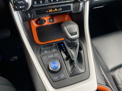 Used 2024 Toyota RAV4 Adventure image 19