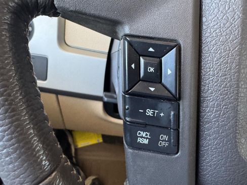 Used 2012 Ford F150 Lariat w/ Lariat Chrome Pkg image 13