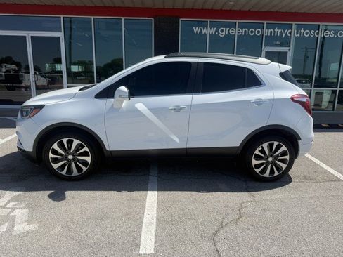 Used 2017 Buick Encore Essence FWD image 5