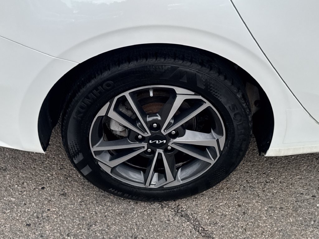 Used 2024 Kia Forte LXS w/ LXS Technology Package FWD image 40
