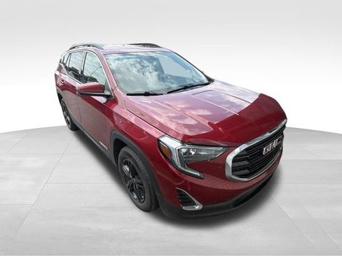 Used 2019 GMC Terrain SLE w/ Driver Convenience Package FWD image 2