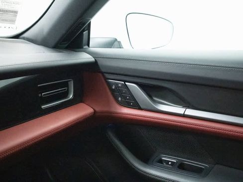 Certified 2025 Porsche Taycan 4S image 23