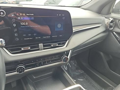 Used 2025 Chevrolet Equinox LT FWD image 21