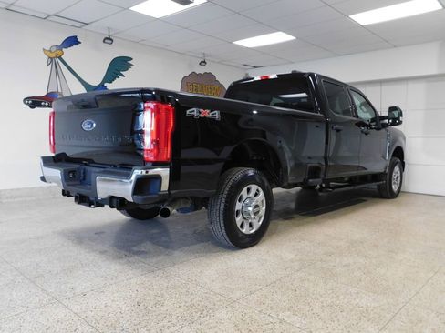Used 2023 Ford F250 XLT AWD/4WD image 5