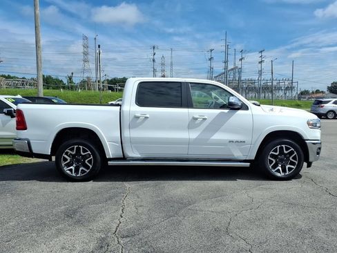 Used 2025 RAM 1500 Laramie AWD/4WD image 8