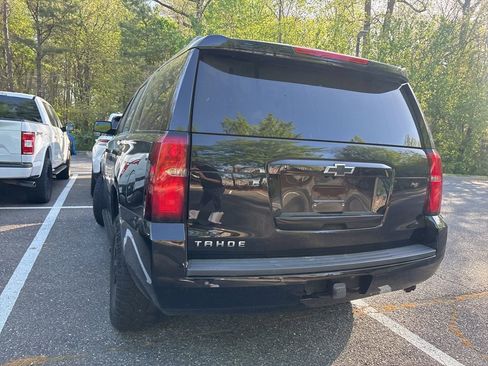 Used 2019 Chevrolet Tahoe LS AWD/4WD image 16