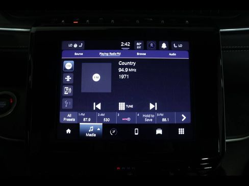 Used 2023 Jeep Grand Cherokee L Laredo AWD/4WD image 17