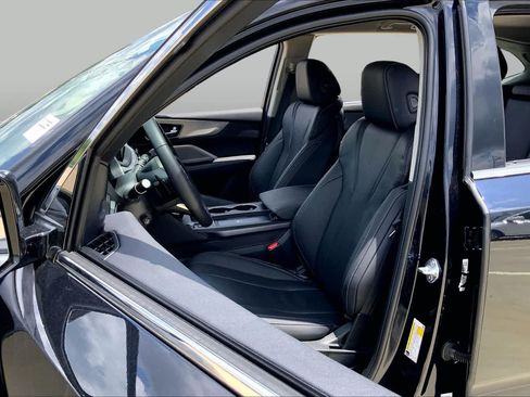 Certified 2026 Acura MDX FWD w/ Technology Package image 8
