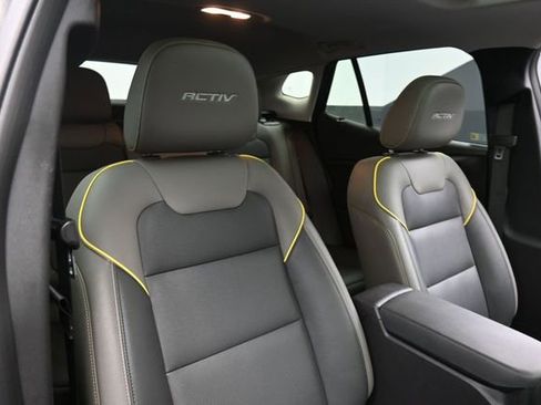 Used 2025 Chevrolet Trax ACTIV w/ Sunroof Package FWD image 28