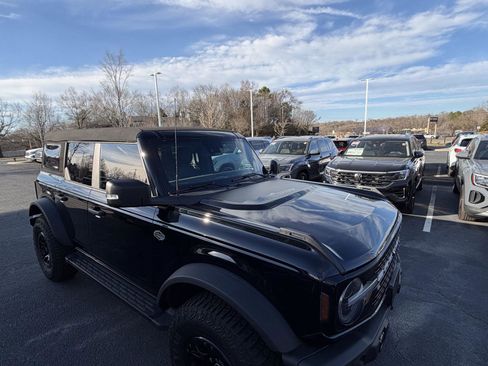 Used 2023 Ford Bronco Wildtrak image 20