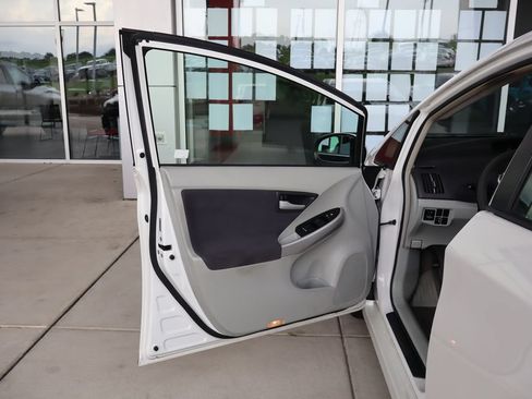 Used 2011 Toyota Prius Two FWD image 13