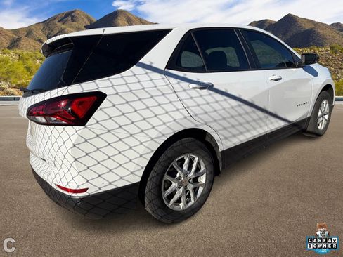 Used 2023 Chevrolet Equinox LS w/ Driver Confidence II Package image 4