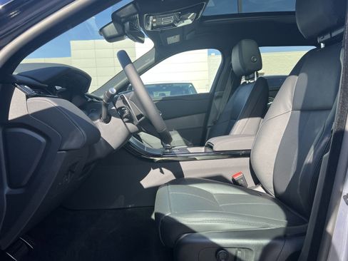 New 2025 Land Rover Range Rover Velar Dynamic SE image 22