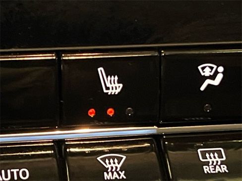 Used 2024 Chevrolet Colorado ZR2 w/ Technology Package image 26