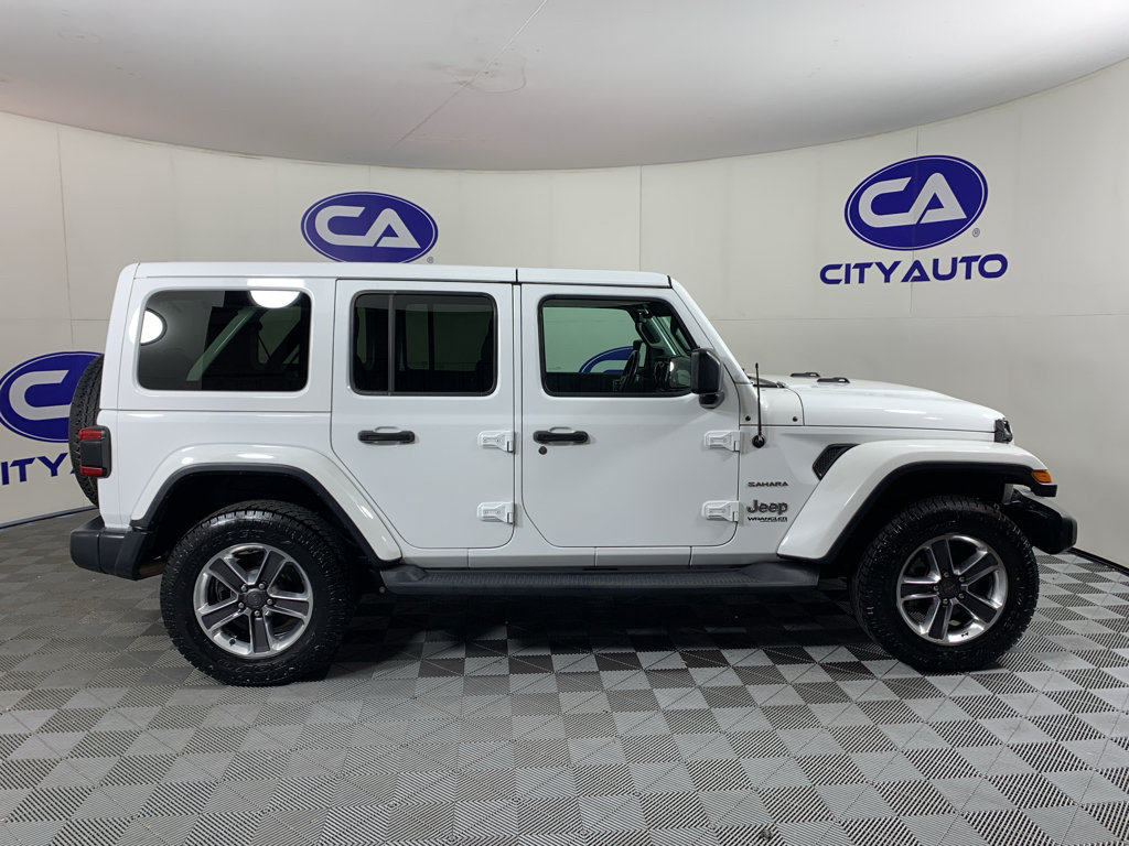Used 2019 Jeep Wrangler Unlimited Sahara AWD/4WD image 2
