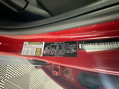 Used 2025 Kia K4 LXS image 12