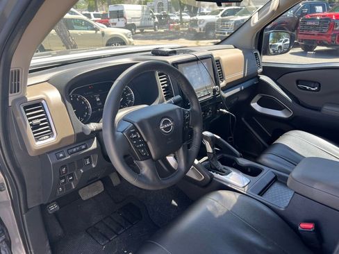 Used 2022 Nissan Frontier SV AWD/4WD image 27