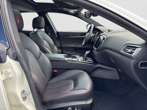 Used 2022 Maserati Ghibli Modena Q4 image 21