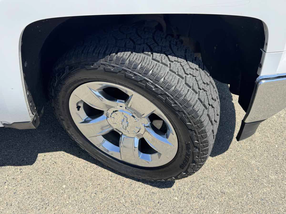 Used 2015 Chevrolet Silverado 1500 LTZ RWD image 40