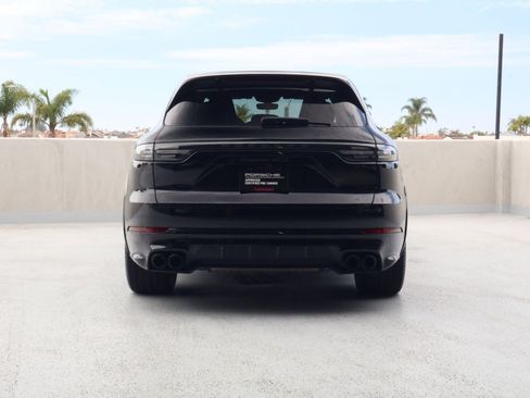 Certified 2023 Porsche Cayenne GTS w/ Premium Package Plus AWD/4WD image 10