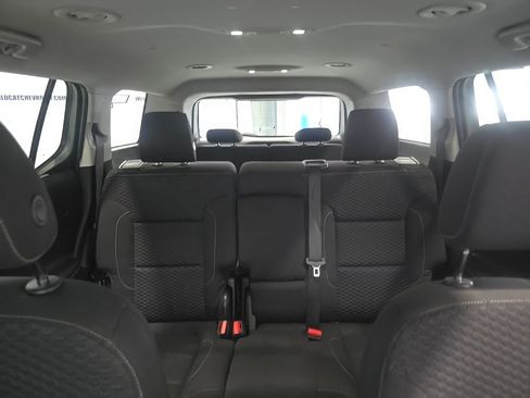 Used 2017 GMC Acadia SLE image 17