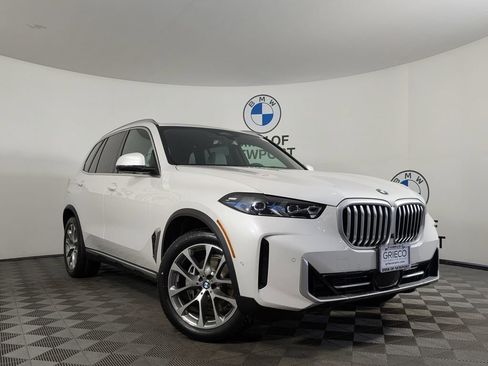 New 2026 BMW X5 xDrive40i w/ Premium Package AWD/4WD image 3