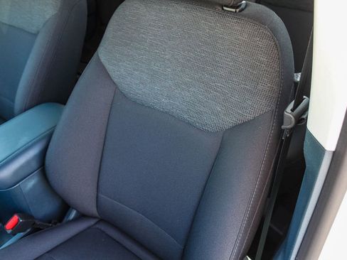 Used 2025 Ford Maverick XL w/ Equipment Group 102A image 30