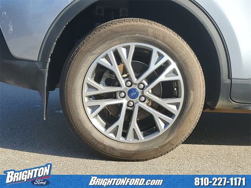 Used 2022 Ford Escape SEL w/ Class II Trailer Tow Package image 5