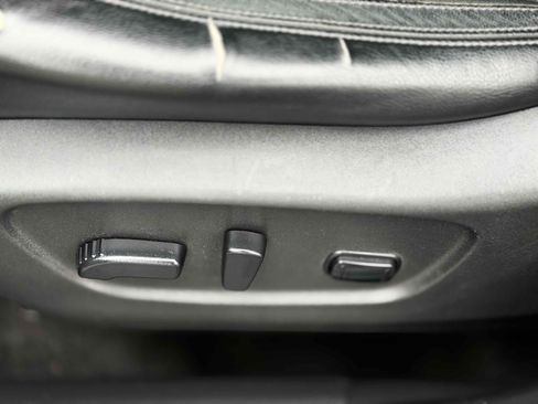 Used 2018 Nissan Rogue SL FWD image 20