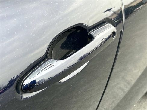 Used 2021 Toyota Highlander XLE image 15