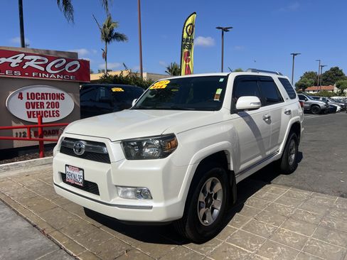 Used 2013 Toyota 4Runner SR5 w/ Convenience Pkg image 4